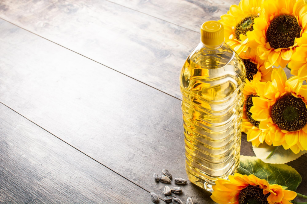 Natural Safflower Oil Manufacturer in Maharashtra, India